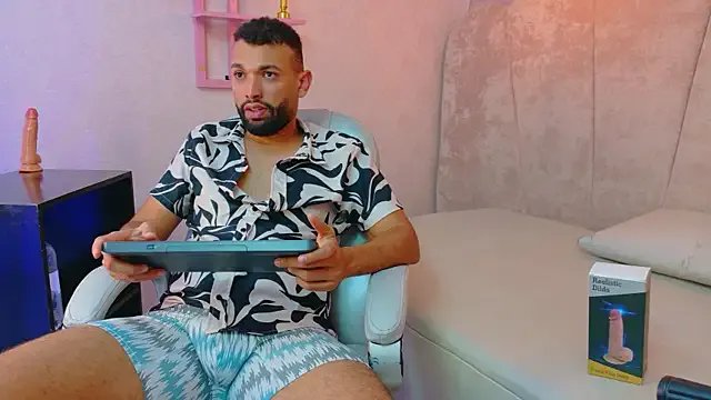 Freechat onlymen2025 on StripChat