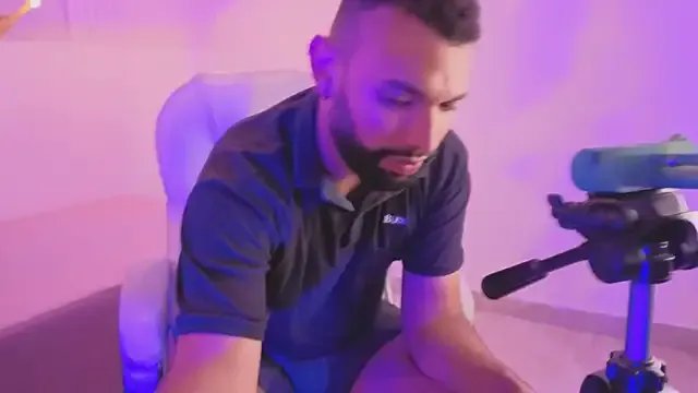 Freechat onlymen2025 on StripChat