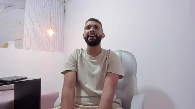 Freechat onlymen2025 on StripChat