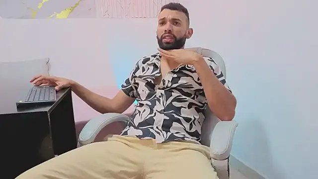 Freechat onlymen2025 on StripChat