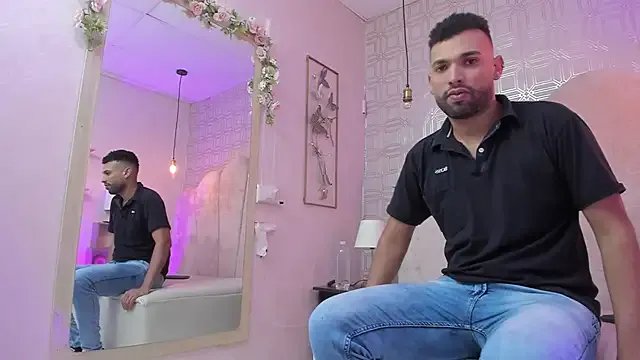 Freechat onlymen2025 on StripChat