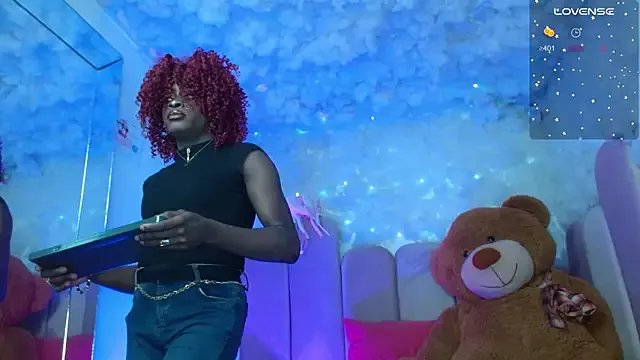 Freechat puca_ebony on StripChat