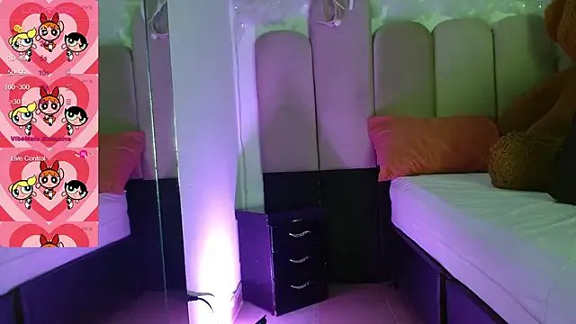 Freechat puca_ebony on StripChat