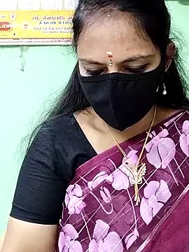 Queen-Neha on StripChat 