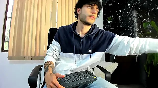 Freechat Rafael_Mendezz on StripChat