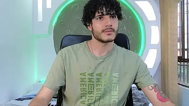 Freechat Rafael_Mendezz on StripChat