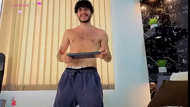 Freechat Rafael_Mendezz on StripChat