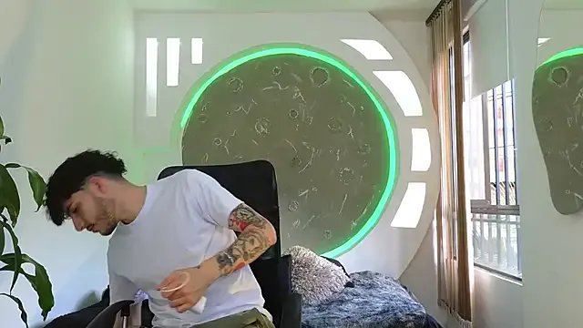 Freechat Rafael_Mendezz on StripChat