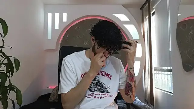 Freechat Rafael_Mendezz on StripChat