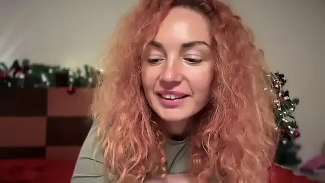 Reddgiirl on StripChat 