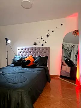 Freechat Samantha_e2 on StripChat