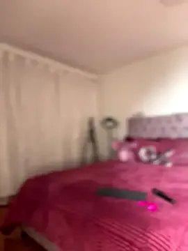 Freechat Samantha_e2 on StripChat