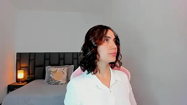 sara_ospinna on StripChat 