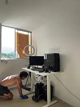 Freechat sendfer on StripChat