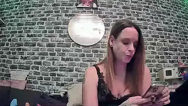 Freechat SexyMilf_37 on StripChat