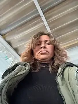 Freechat SheraHadee on StripChat