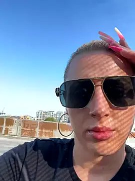 Freechat Strongqueen on StripChat