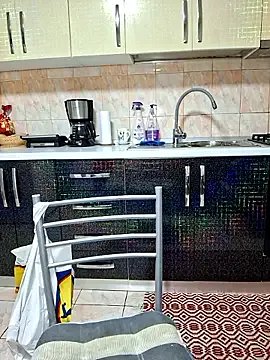 Freechat Sweet-milf- on StripChat