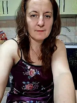 Freechat Sweet-milf- on StripChat