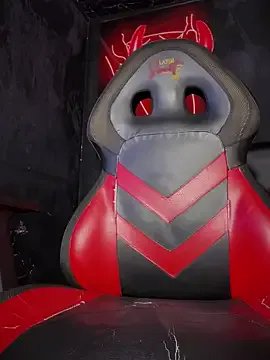 Freechat Thyana_LS on StripChat