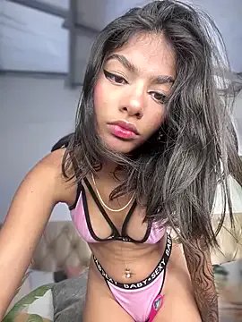 Freechat TweetiePieXXX on StripChat