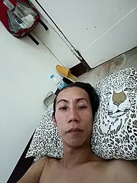 xx9inchesCOCKxx on StripChat 