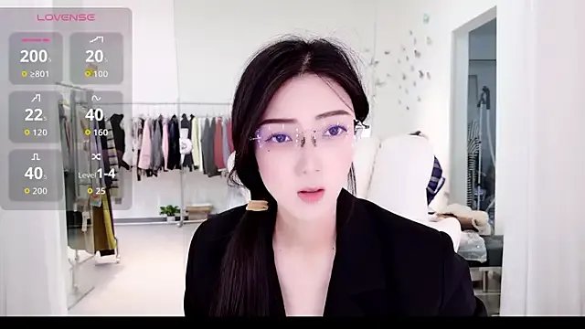 Freechat yangyang-777 on StripChat