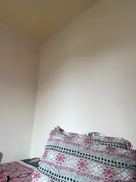 Zara_Bel on StripChat 