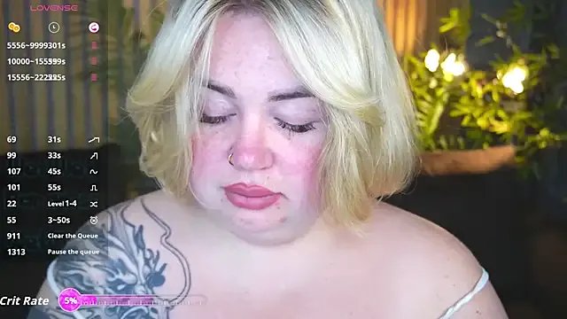 Private ZaraReignn on StripChat