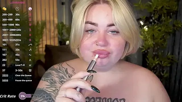 Private ZaraReignn on StripChat