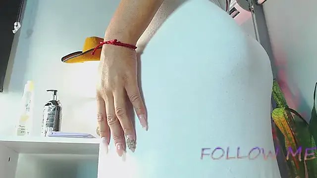 Freechat zoey-fox on StripChat